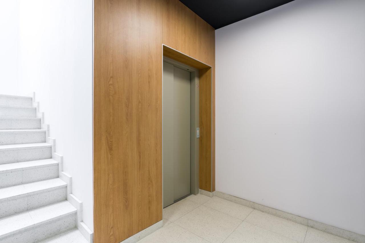 Warta Residence Apartments By Noclegi Renters Posen Exterior foto